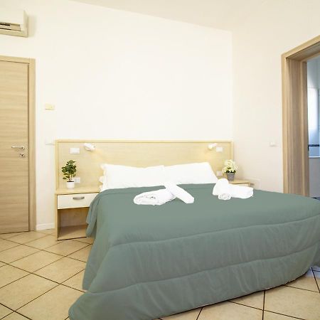 Athena Rooms - Parcheggio Privato Bologna Eksteriør bilde