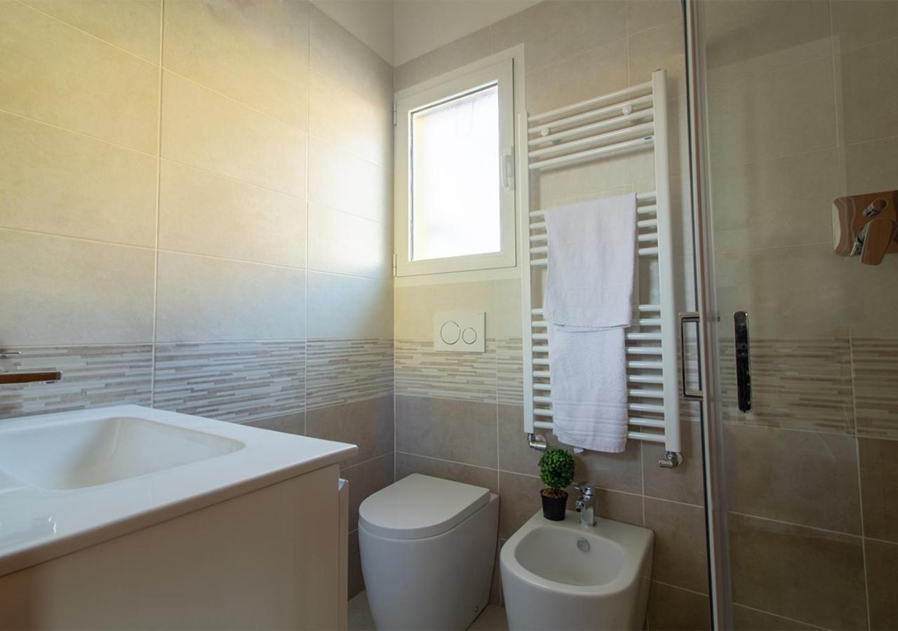 Athena Rooms - Parcheggio Privato Bologna Eksteriør bilde