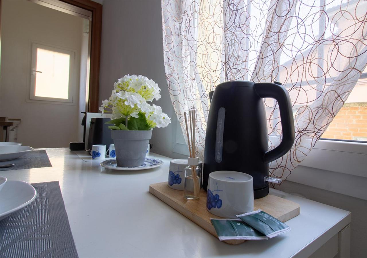 Athena Rooms - Parcheggio Privato Bologna Eksteriør bilde