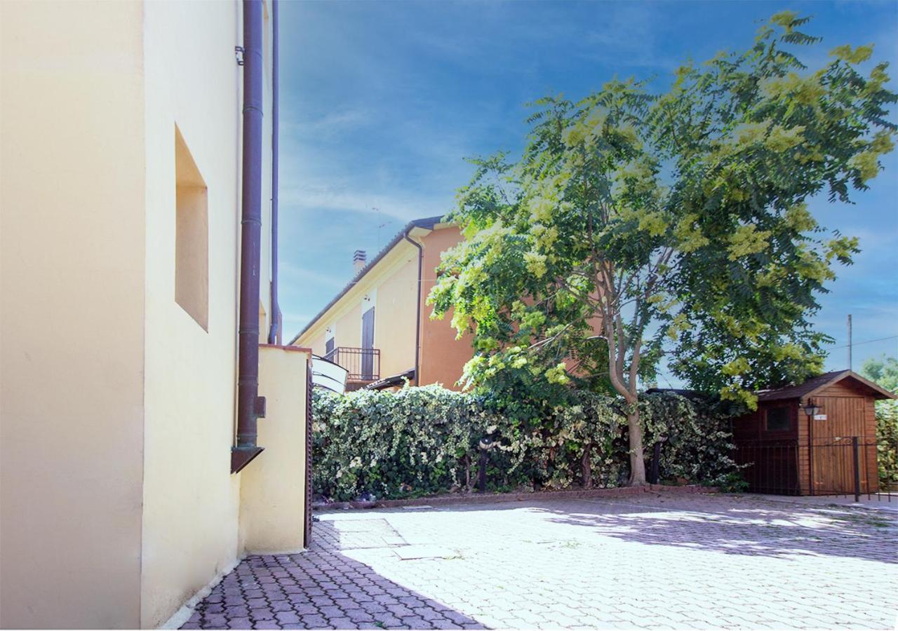 Athena Rooms - Parcheggio Privato Bologna Eksteriør bilde