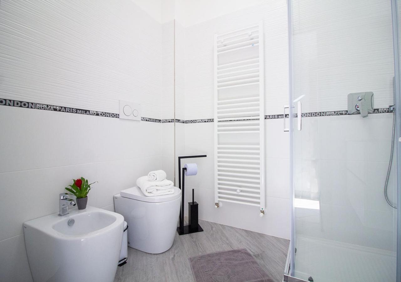 Athena Rooms - Parcheggio Privato Bologna Eksteriør bilde