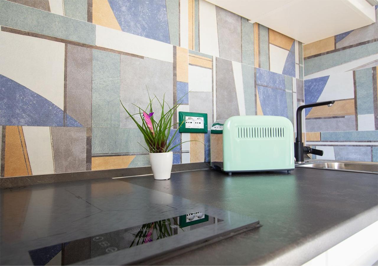 Athena Rooms - Parcheggio Privato Bologna Eksteriør bilde