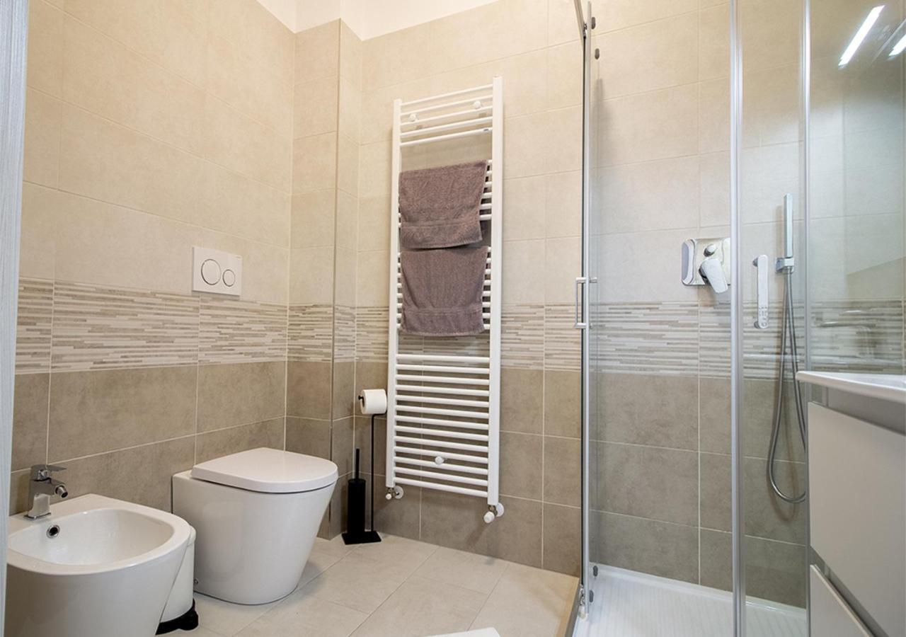 Athena Rooms - Parcheggio Privato Bologna Eksteriør bilde