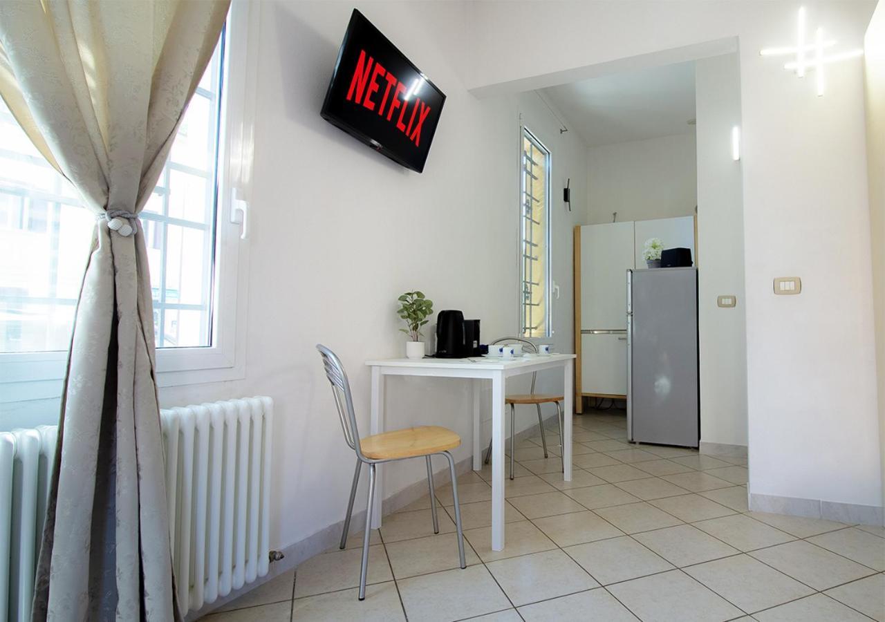 Athena Rooms - Parcheggio Privato Bologna Eksteriør bilde