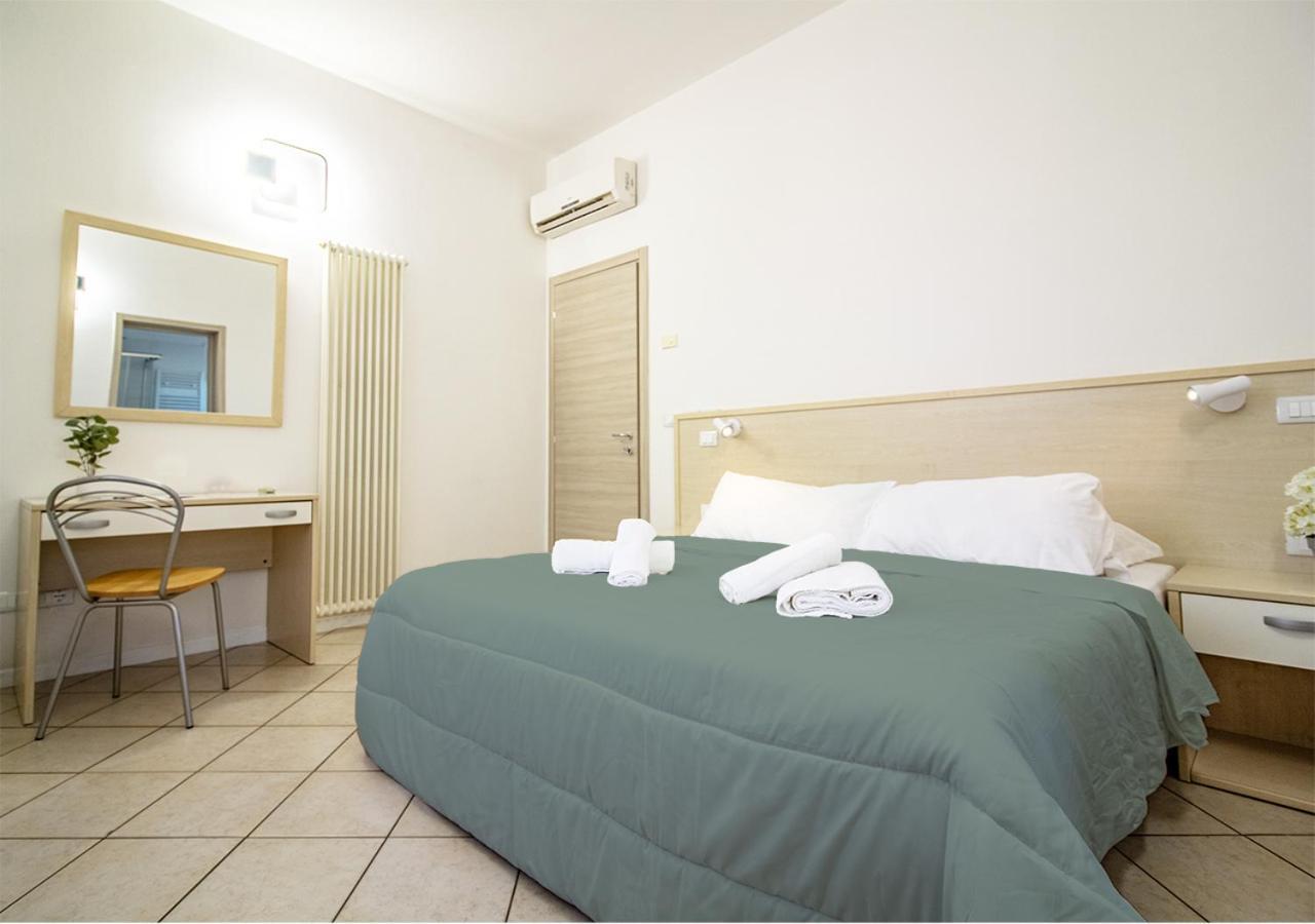 Athena Rooms - Parcheggio Privato Bologna Eksteriør bilde