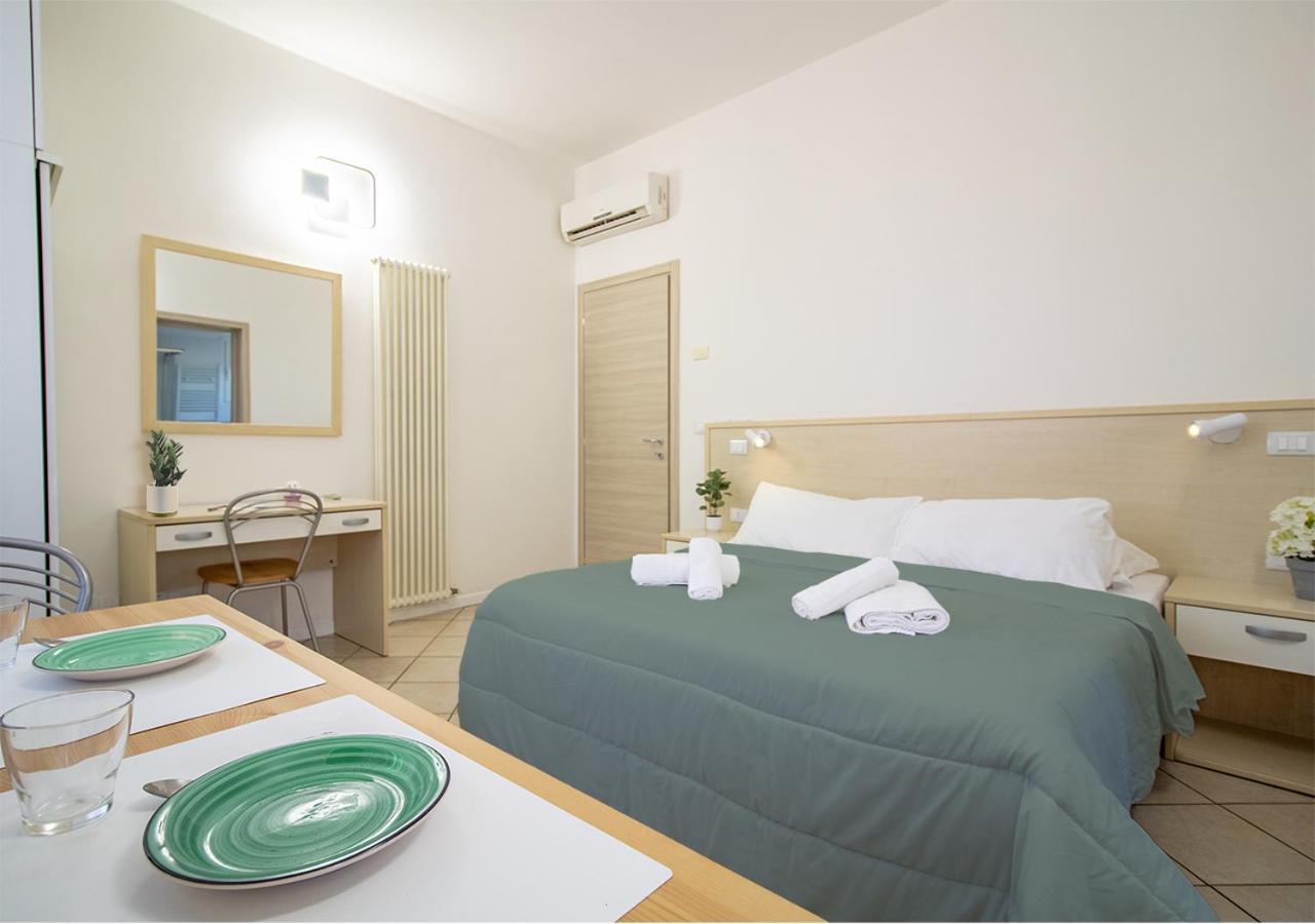 Athena Rooms - Parcheggio Privato Bologna Eksteriør bilde